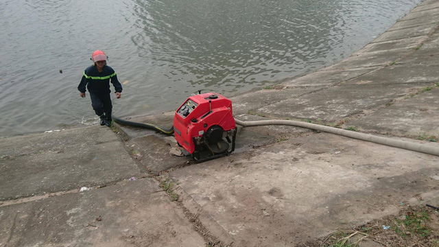 Cháy lớn tại quán karaoke gần khu đô thị Linh Đàm