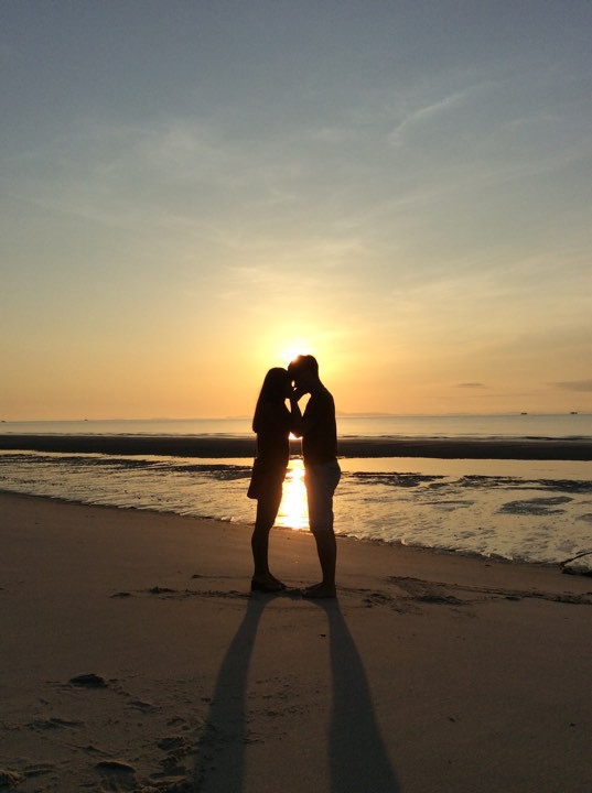 Yêu nhau 8 năm chàng trai chia tay cô gái vì lý do anh cảm thấy lạ lắm!?