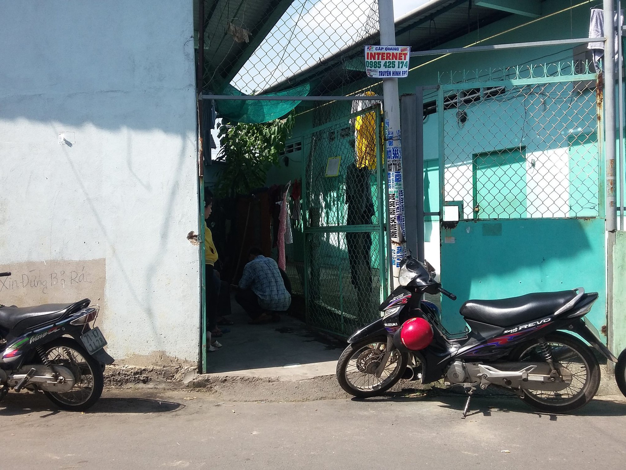 Bình Dương: Sau trận cãi vã, vợ hốt hoảng phát hiện chồng chết trong tư thế treo cổ trong nhà trọ