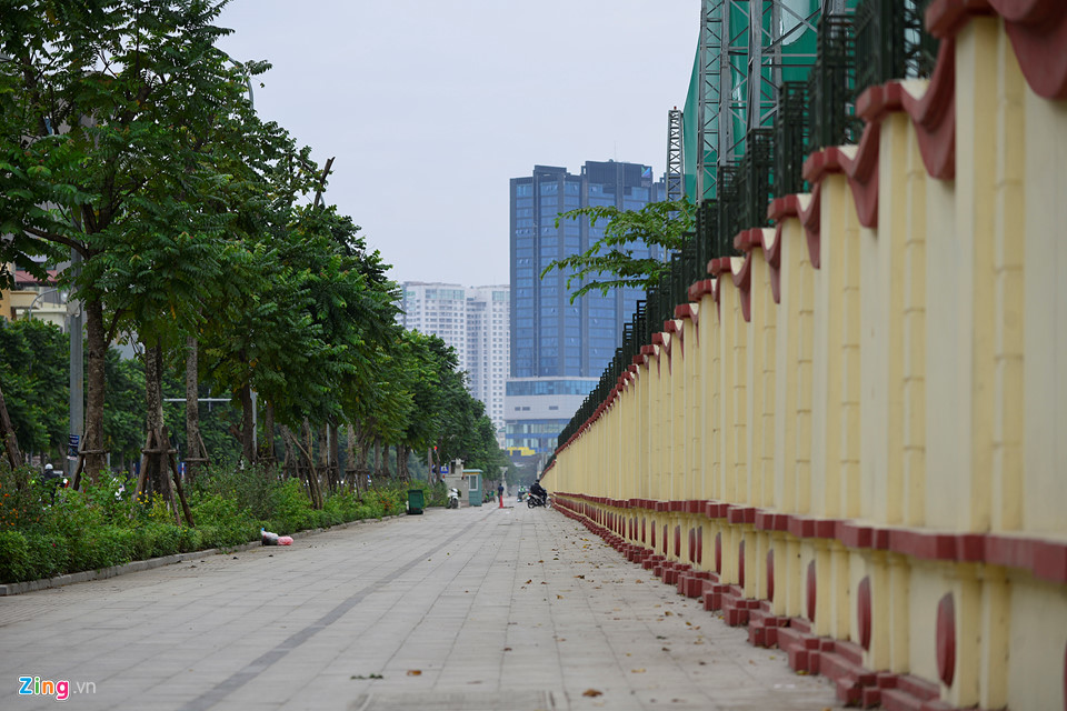 Đá tuổi thọ 70 năm hỏng nặng sau thời gian ngắn lát vỉa hè