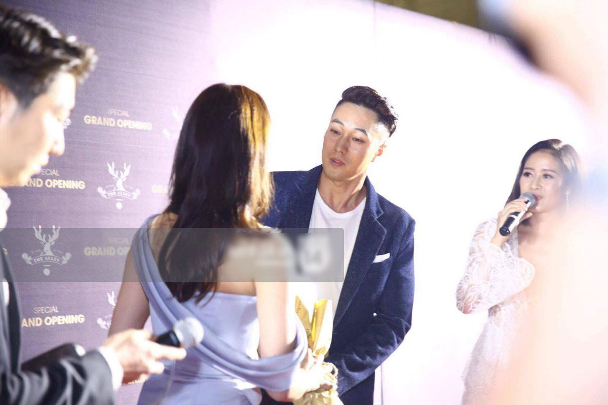 So Ji Sub xuất hiện cực bảnh trai, sánh đôi với Diệp Lâm Anh tại sự kiện So Ji Sub xuất hiện cực bảnh trai, sánh đôi với Diệp Lâm Anh tại sự kiện