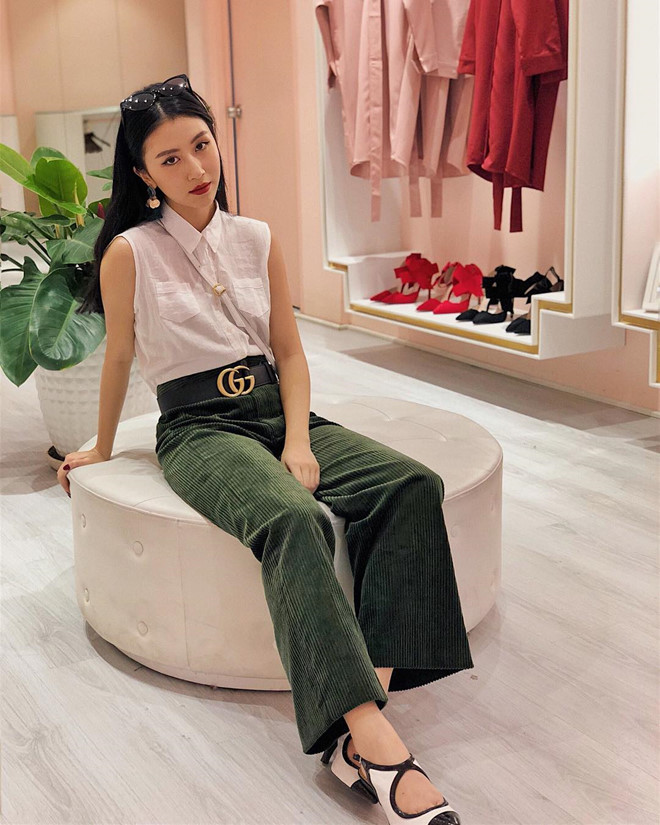 Quỳnh Anh Shyn xuất hiện cá tính trong lần đầu làm fashion blogger