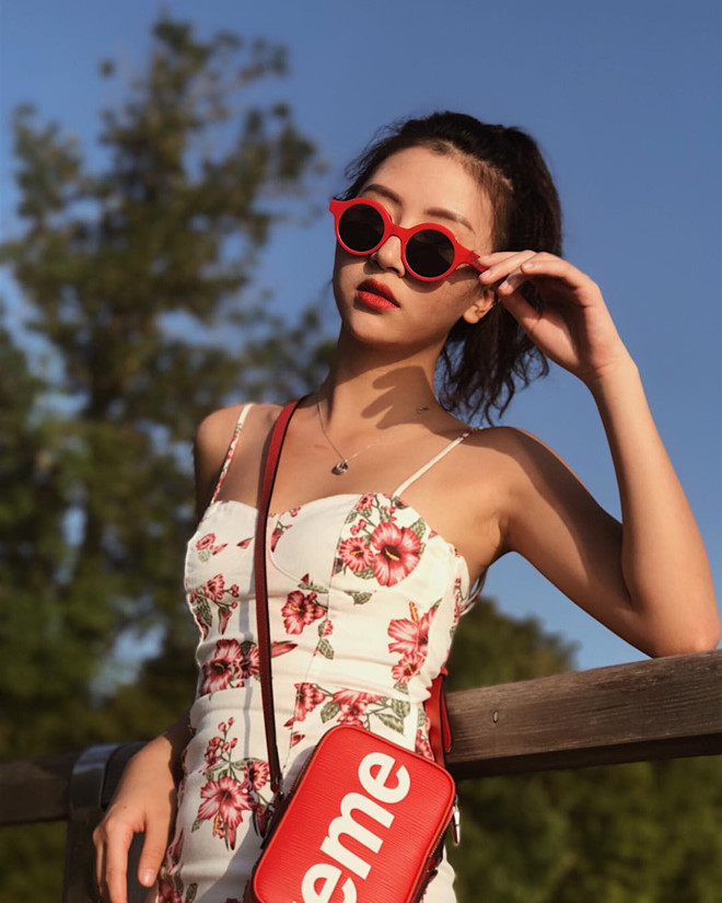 Quỳnh Anh Shyn xuất hiện cá tính trong lần đầu làm fashion blogger Quỳnh Anh Shyn xuất hiện cá tính trong lần đầu làm fashion blogger
