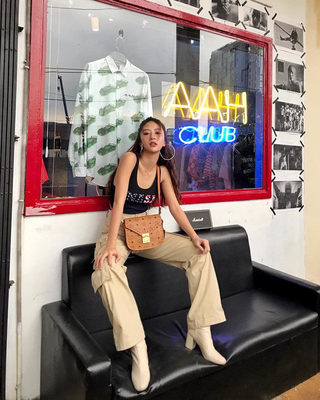 Quỳnh Anh Shyn xuất hiện cá tính trong lần đầu làm fashion blogger Quỳnh Anh Shyn xuất hiện cá tính trong lần đầu làm fashion blogger