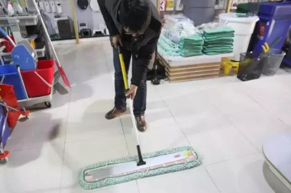 Sàn gỗ hay sàn gạch tốt hơn? Hãy đọc để tránh chọn sai khiến cả đời hối hận Sàn gỗ hay sàn gạch tốt hơn? Hãy đọc để tránh chọn sai khiến cả đời hối hận