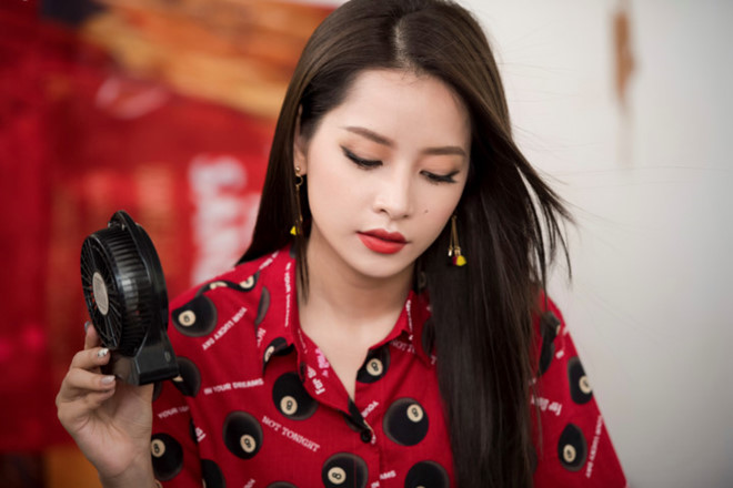 Văn Mai Hương bức xúc khi bị fan Chi Pu chửi bới, dọa giết