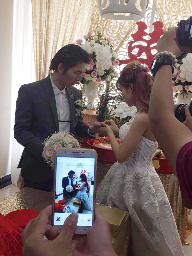 Đến cả rước dâu, Khởi My và Kelvin Khánh cũng phải cực độc và lầy lội Đến cả rước dâu, Khởi My và Kelvin Khánh cũng phải cực độc và lầy lội