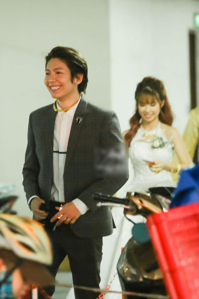 Cô dâu Khởi My cùng Kelvin Khánh xuất hiện rạng rỡ sau lễ đón dâu tại nhà riêng