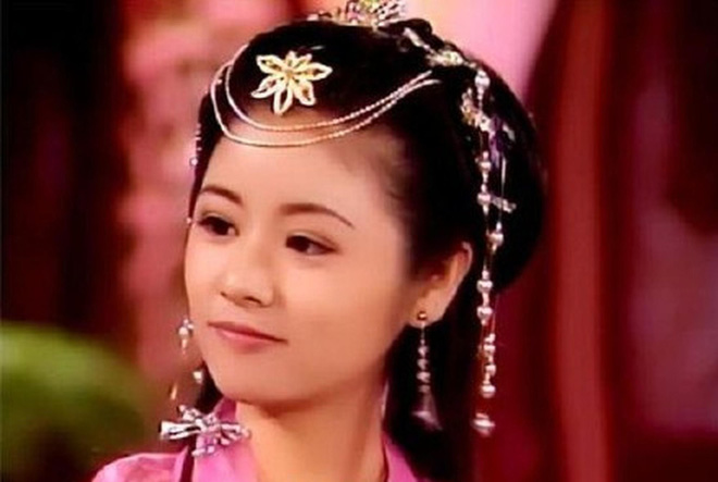 Nhan sắc thanh xuân năm ấy của 8 nữ đại minh tinh Cbiz: Khó so sánh được ai đẹp hơn ai