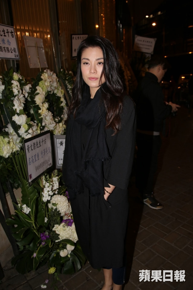 Anh cả showbiz Hoa ngữ qua đời: Thành Long, Chân Tử Đan đến viếng