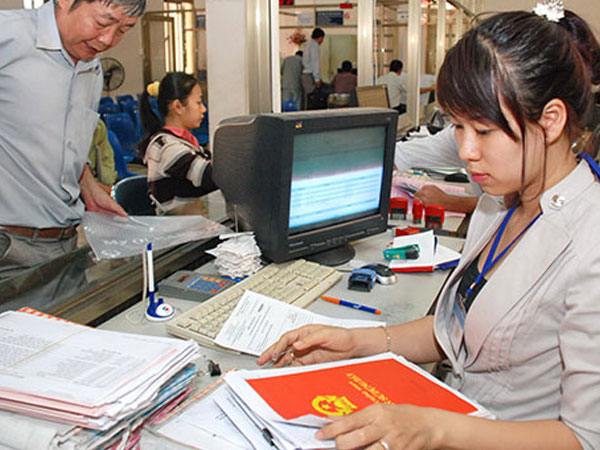 Sổ đỏ ghi tên cả gia đình: Bố bán nhà phải hỏi ý con? Sổ đỏ ghi tên cả gia đình: Bố bán nhà phải hỏi ý con?