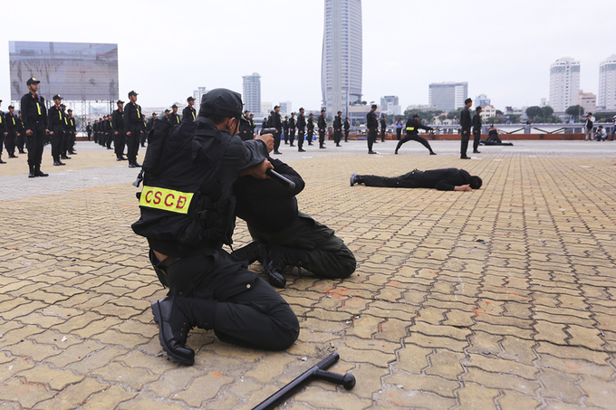 Công an, quân đội xuất quân bảo vệ APEC