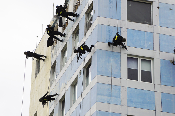 Công an, quân đội xuất quân bảo vệ APEC