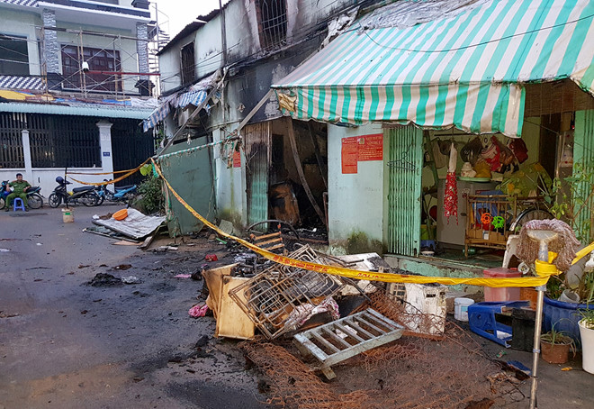 Hai bà cháu tử vong trong căn nhà cháy ngùn ngụt giữa đêm ở Sài Gòn