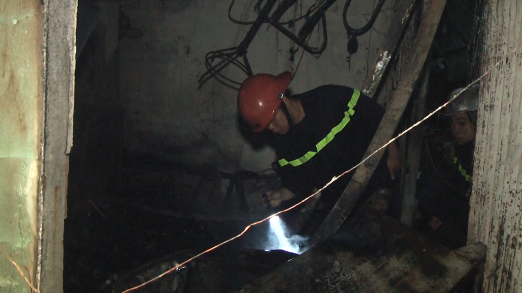 Hiện trường vụ cháy nhà khiến 2 bà cháu ở Sài Gòn tử vong