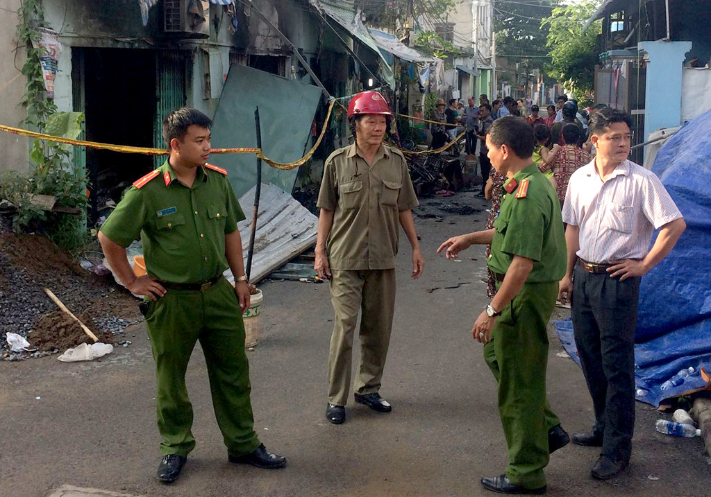 Hiện trường vụ cháy nhà khiến 2 bà cháu ở Sài Gòn tử vong