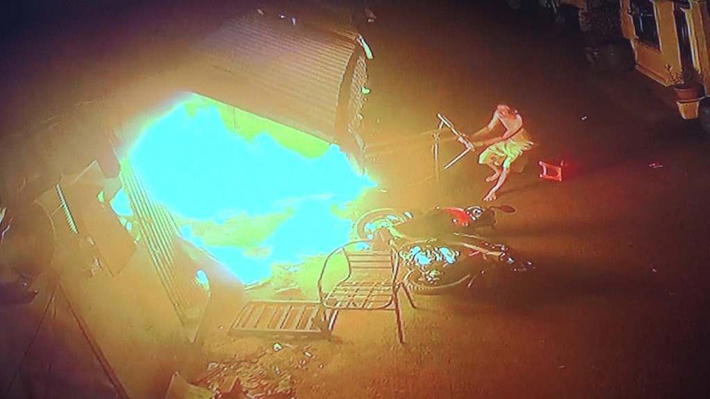 Hiện trường vụ cháy nhà khiến 2 bà cháu ở Sài Gòn tử vong