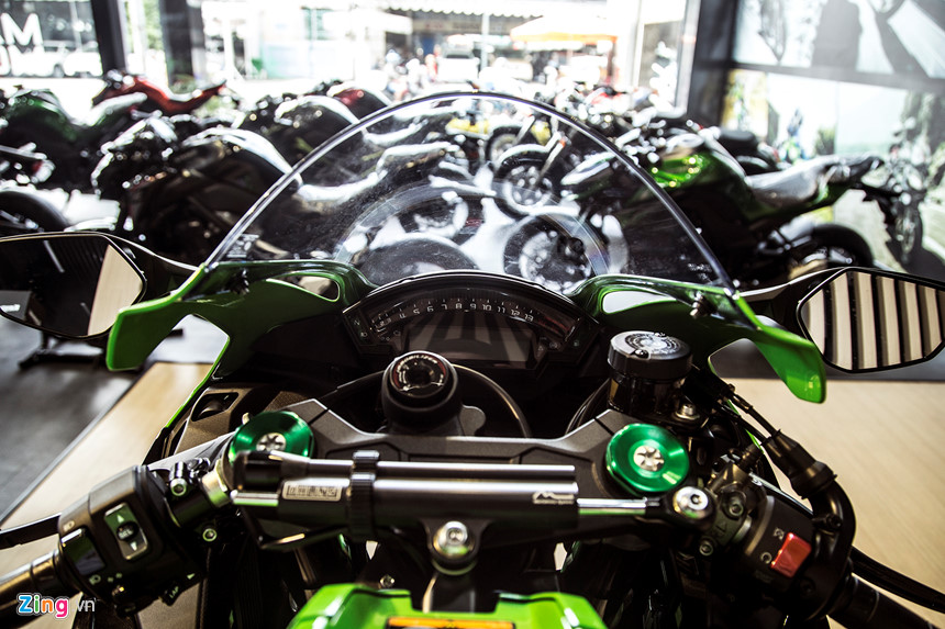 Chi tiết siêu môtô Kawasaki ZX-10R giá 549 triệu đồng tại Việt Nam