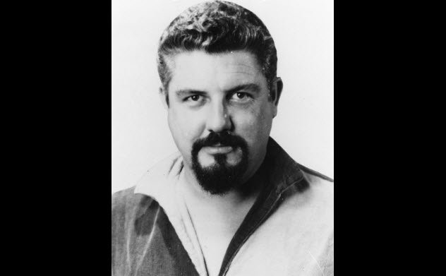 Kỳ án tại nhà số 510: Cả nhà người chết thảm, kẻ mất tích bí ẩn và bó hoa lạ trên mộ người quá cố