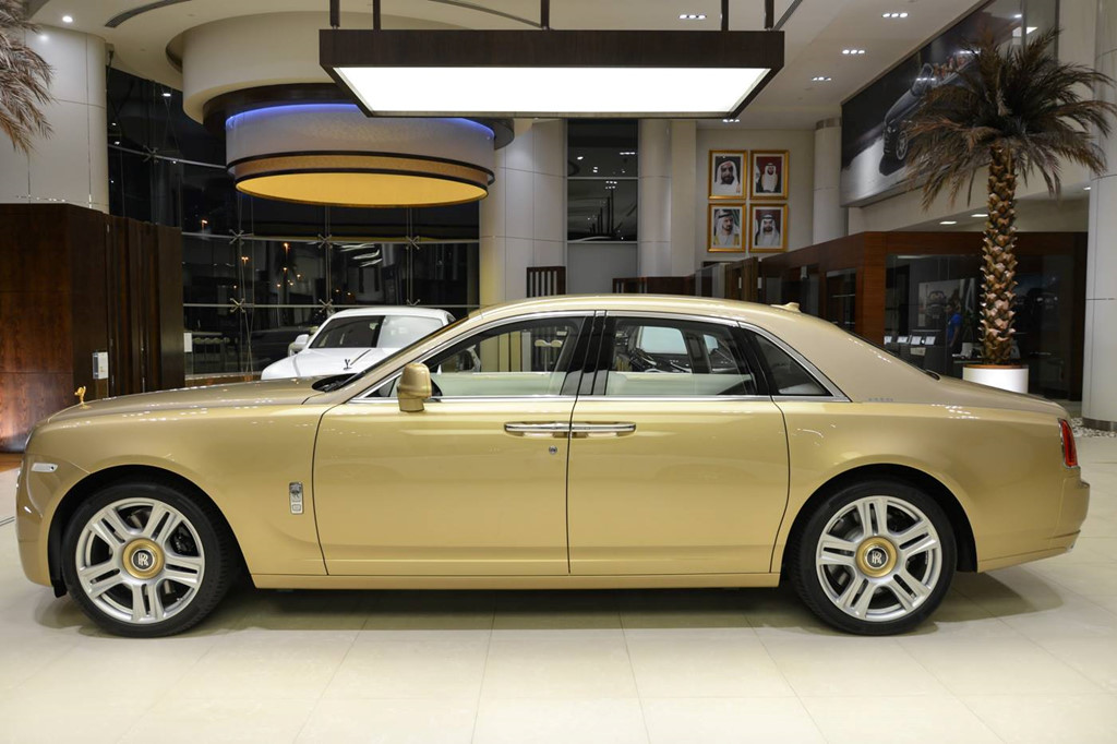 Rolls-Royce Ghost phiên bản ốc đảo sa mạc độc đáo