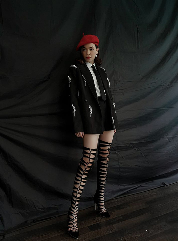 Sao Việt mix đồ cá tính với mốt bốt dài bất tận