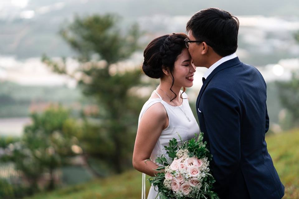 Lên kế hoạch cưa giáo viên phố núi, chàng kiến trúc cưới được vợ dù chả thèm cầu hôn