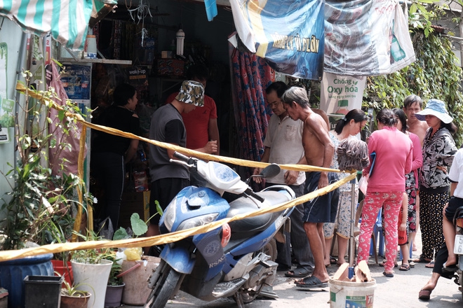 Vụ cháy lớn ở quận 9, TP.HCM: Lao vào ngọn lửa cứu hai con, người mẹ trẻ bị bỏng nặng nhưng chỉ cứu được con út