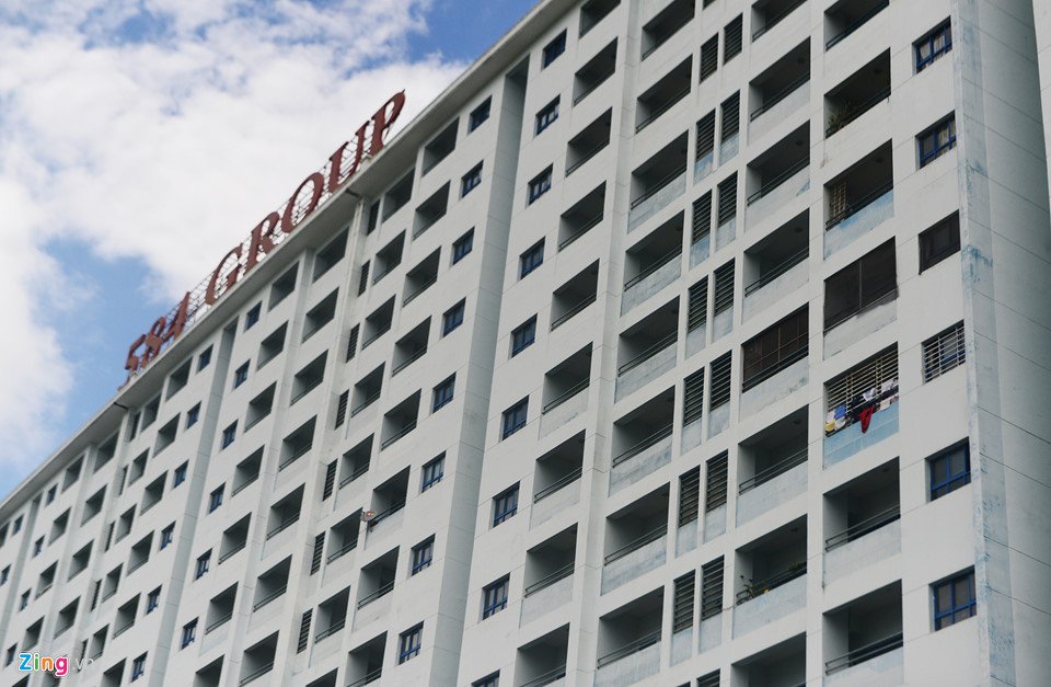 Biệt thự, chung cư ở Sài Gòn liên tiếp bị ngân hàng siết nợ