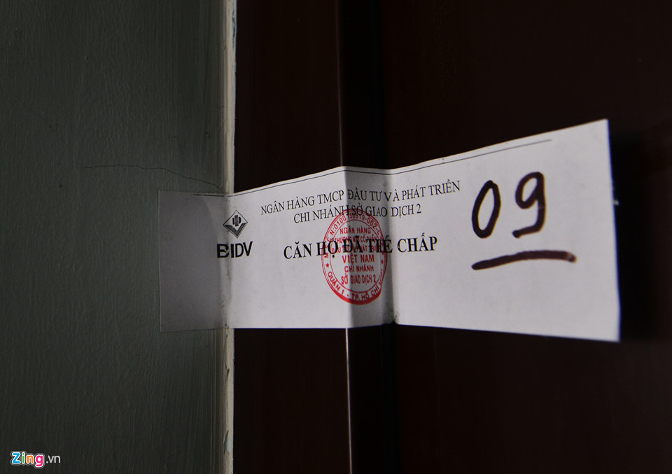 Biệt thự, chung cư ở Sài Gòn liên tiếp bị ngân hàng siết nợ