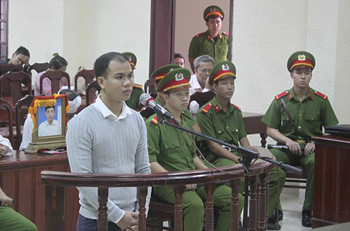 Giết người vì cầm chìa khóa xe máy gõ vào đầu