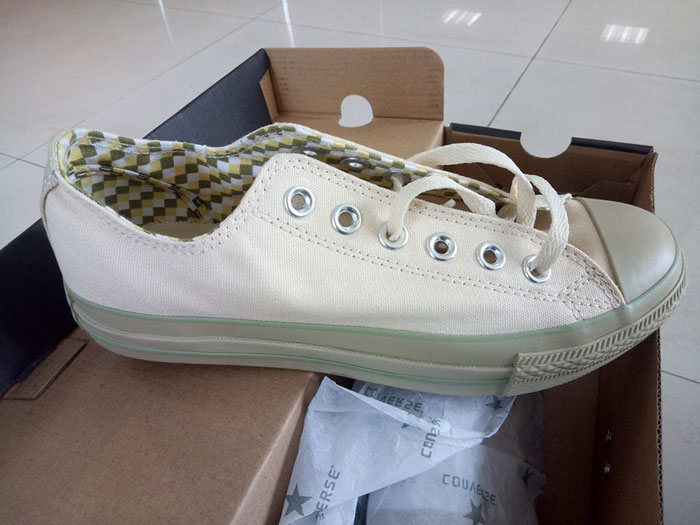 Hàng chục ngàn đôi giầy Converse bị hải quan Hải Phòng tạm giữ