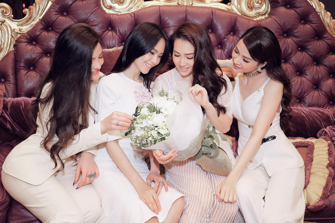 Hội 8 mẹ bỉm sữa hot nhất đây: Xưa là hot girl xinh đẹp, kết hôn rồi thì sang chảnh không ai bằng