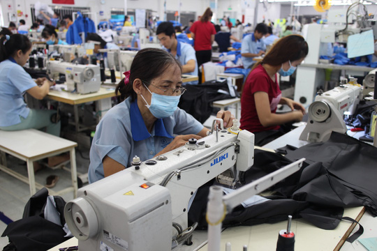 Giảm lương hưu lao động nữ: Sốc!