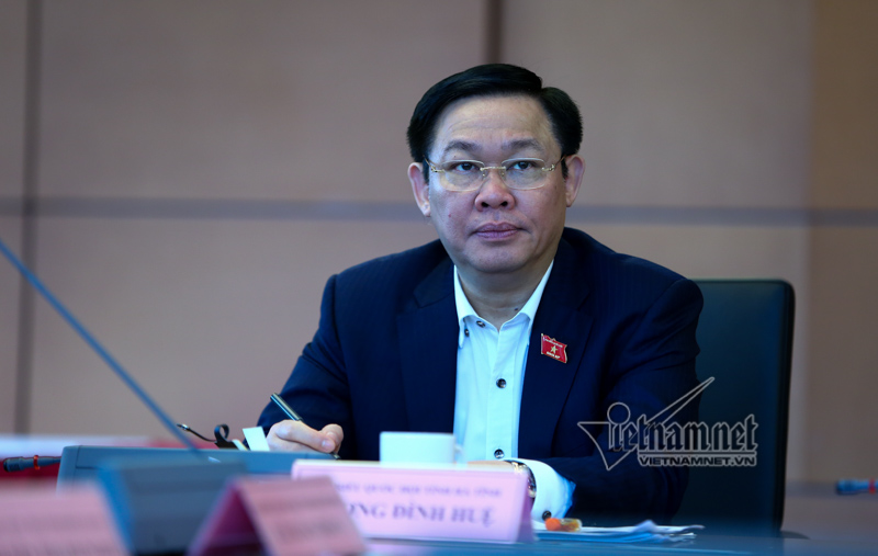 Ông lớn hắt hơi sổ mũi là ngân sách có vấn đề