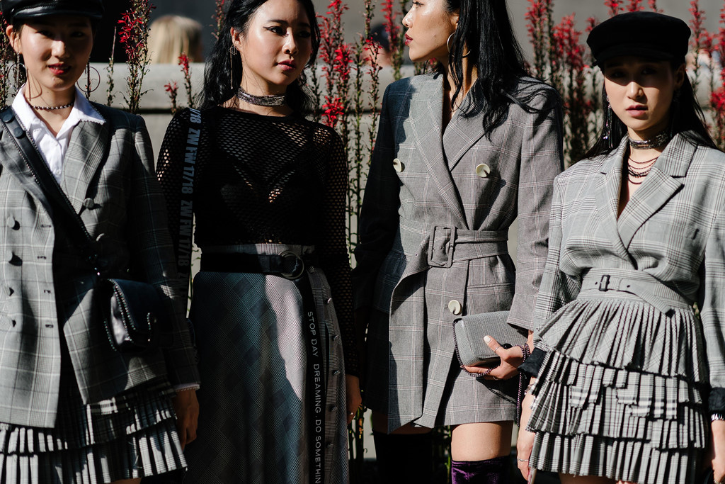 Những xu hướng street style nổi bật nhất tại tuần lễ thời trang Seoul