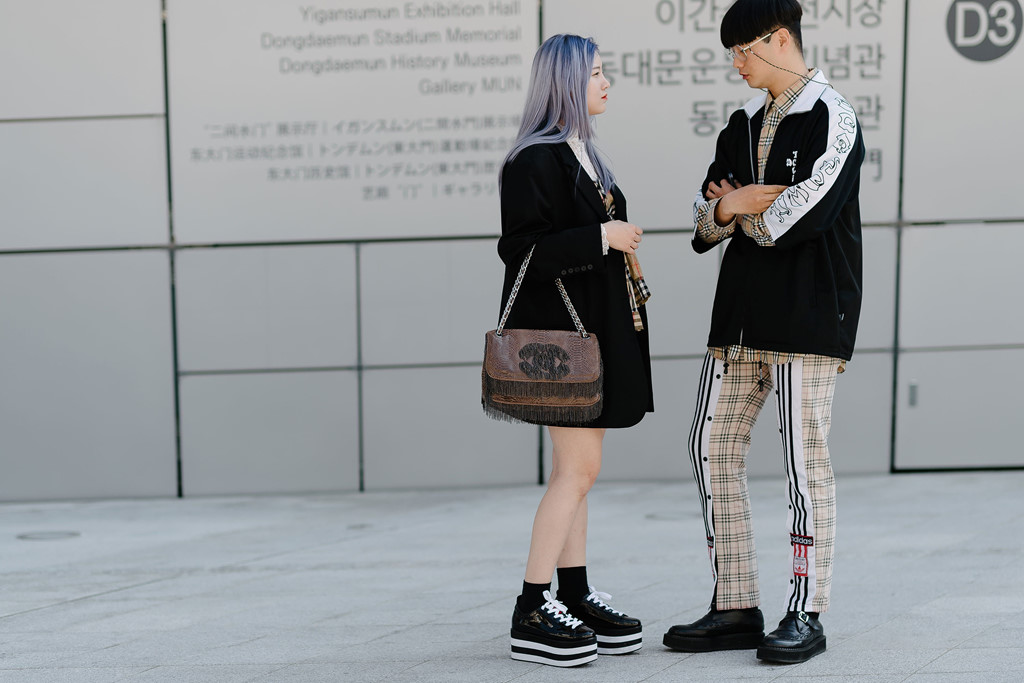Những xu hướng street style nổi bật nhất tại tuần lễ thời trang Seoul