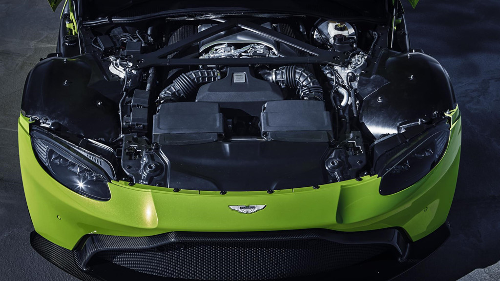 Aston Martin phá vỡ mọi chuẩn mực với Vantage 2018