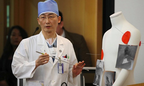 Cuộc sống trong bệnh viện của binh sĩ Triều Tiên đào tẩu