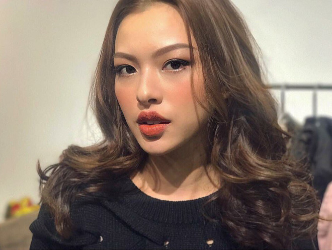 Hình ảnh mũm mĩm, ngố tàu của hot girl Việt thời còn là học sinh cấp 3