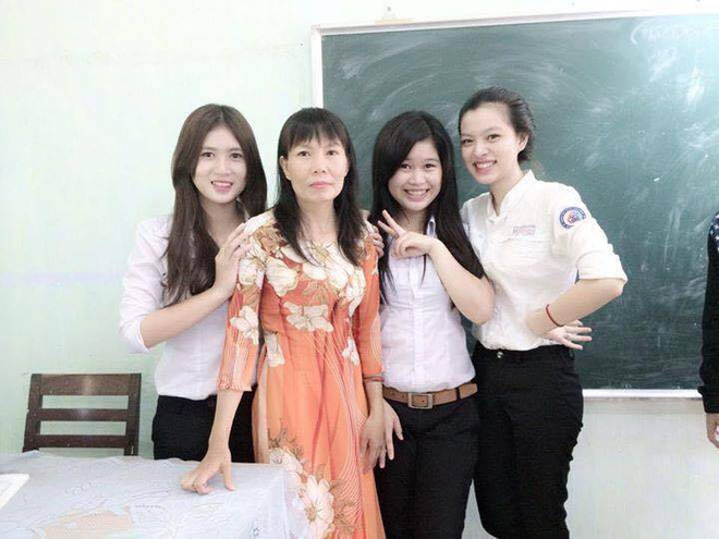 Hình ảnh mũm mĩm, ngố tàu của hot girl Việt thời còn là học sinh cấp 3