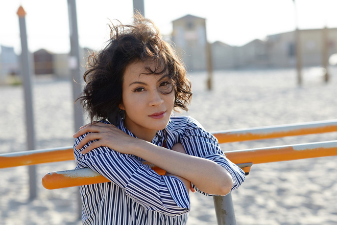 MC Thanh Mai vẫn nóng bỏng khi chụp bikini