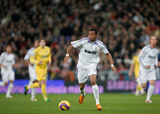 Robinho đi tù 9 năm vì tấn công tình dục