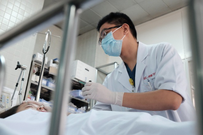 Đau bụng dữ dội, sản phụ 23 tuổi mất hai con song sinh, băng huyết nguy kịch