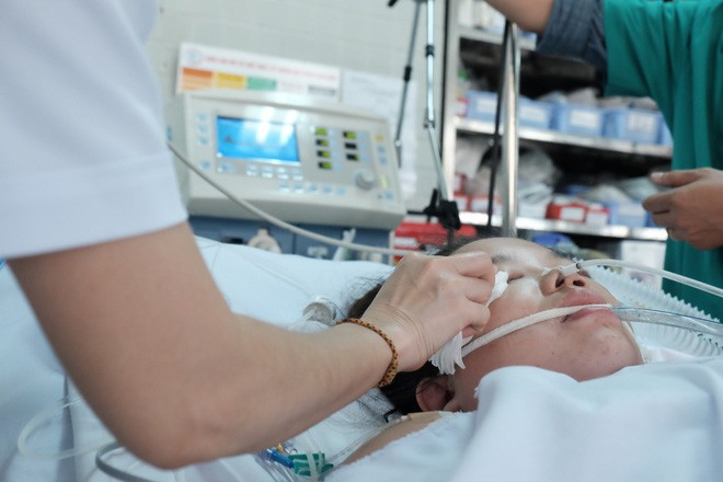 Đau bụng dữ dội, sản phụ 23 tuổi mất hai con song sinh, băng huyết nguy kịch