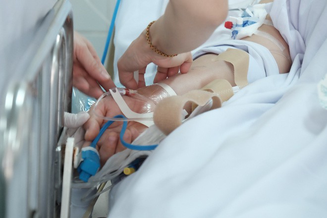 Đau bụng dữ dội, sản phụ 23 tuổi mất hai con song sinh, băng huyết nguy kịch