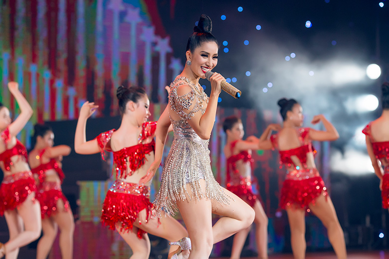 Khánh Thi – Phan Hiển: Có thêm em bé nữa rồi mới cưới!