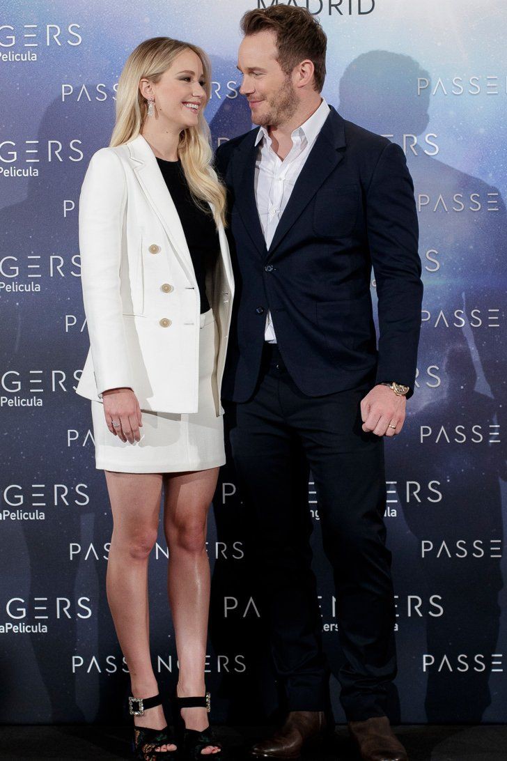 Đã có gia đình, những sao này lại gây tranh cãi vì bị bắt gặp thân mật với bạn diễn một cách đáng ngờ