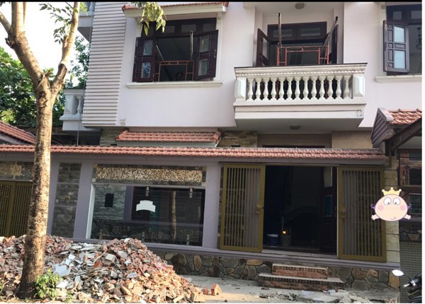 Sau ồn ào bị tố là kẻ thứ 3, Vy Oanh lại khoe khối tài sản khủng