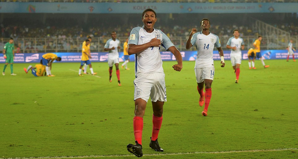 Sao trẻ Liverpool lập hat-trick, Anh hạ Brazil ở bán kết U17 World Cup