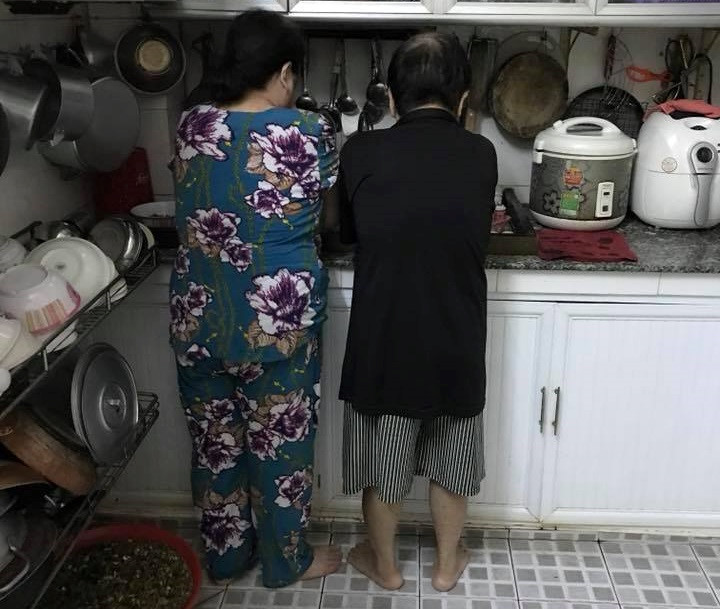 Dân mạng rộ trào lưu chia sẻ ảnh tình cảm của ông bà mình